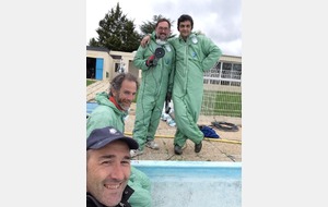 Travaux sur le bassin: le ponçage