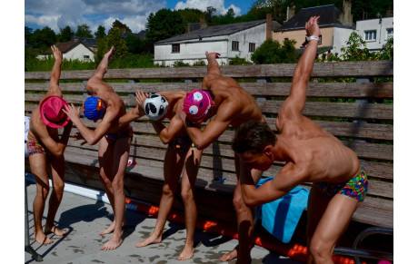 Les Arlequins des bassins assurent le spectacle à St Calais